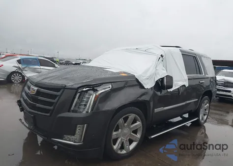 2018 Cadillac Escalade Premium Luxury z USA, uszkodzony, nr VIN 1GYS4CKJ4JR188923